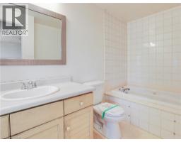 67 NORTHMANOR Crescent - 30