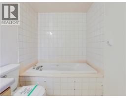 67 NORTHMANOR Crescent - 31