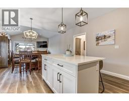 393 ARGYLE Avenue - 11