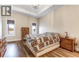 393 ARGYLE Avenue - 15