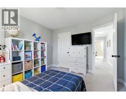 2 CALEDONIA Avenue - 23