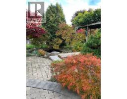 36 ROSECLIFF Court - 43