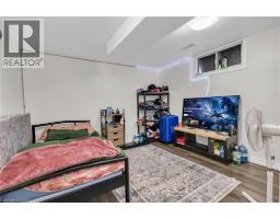 168 WINSTON Boulevard - 33