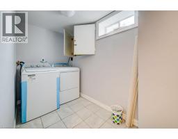 33 GARLAND Crescent - 10