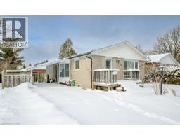 33 GARLAND Crescent - 3