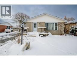 33 GARLAND Crescent - 8