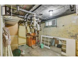 802 WATERLOO Street - 44