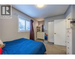 10 BRAMBLE Crescent - 18