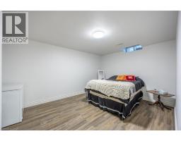 10 BRAMBLE Crescent - 24