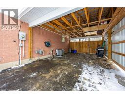 10 BRAMBLE Crescent - 3