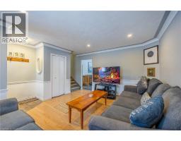 10 BRAMBLE Crescent - 9