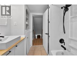 79 MAIN Street S - 29