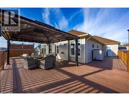 63 UPPER CANADA Drive - 44