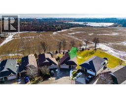 63 UPPER CANADA Drive - 47