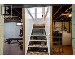 1040 WARWICK Street - 34