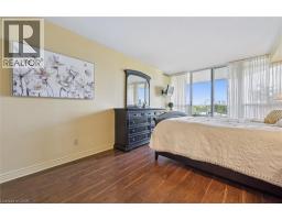 6 WILLOW Street UnitNo. 702 - 27