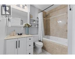 211 VERONICA Drive UnitNo. 26 - 16