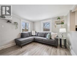 7 RIVERSIDE Drive W - 10