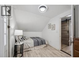 7 RIVERSIDE Drive W - 30