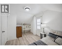 7 RIVERSIDE Drive W - 31