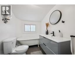 7 RIVERSIDE Drive W - 32