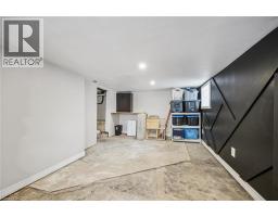 7 RIVERSIDE Drive W - 35