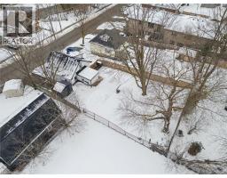 7 RIVERSIDE Drive W - 44