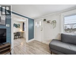 7 RIVERSIDE Drive W - 8