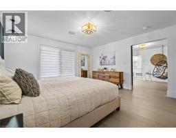 1207 QUEEN Street N - 33