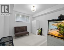 1207 QUEEN Street N - 38