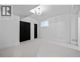 1207 QUEEN Street N - 39