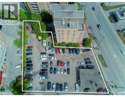 24-26 UNIVERSITY Avenue E - 3