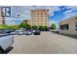 24-26 UNIVERSITY Avenue E - 5