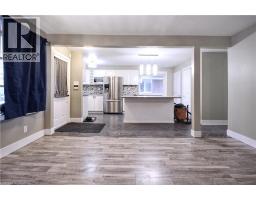 61 BOSWORTH Crescent - 12