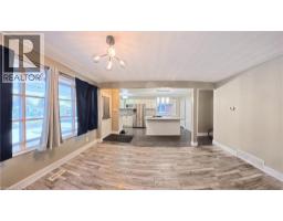 61 BOSWORTH Crescent - 16