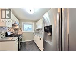 61 BOSWORTH Crescent - 26