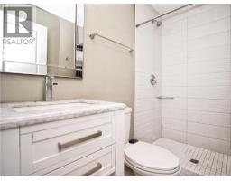 61 BOSWORTH Crescent - 39