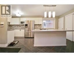 61 BOSWORTH Crescent - 5