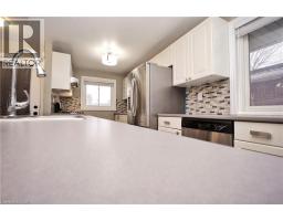 61 BOSWORTH Crescent - 8