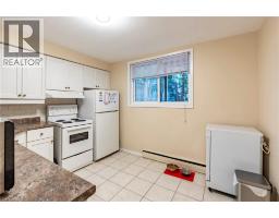 62 MOORE Avenue - 10