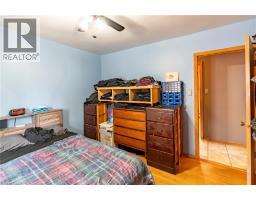 62 MOORE Avenue - 28