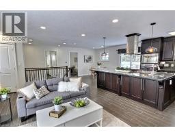 68 LAURIS Avenue - 2