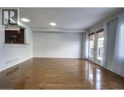 919 ZELLER Crescent - 10