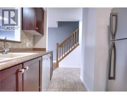 919 ZELLER Crescent - 16