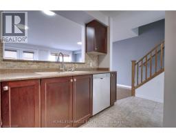 919 ZELLER Crescent - 18