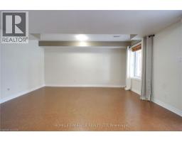 919 ZELLER Crescent - 20