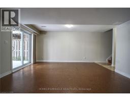 919 ZELLER Crescent - 21