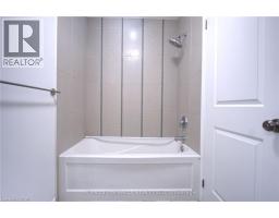 919 ZELLER Crescent - 25