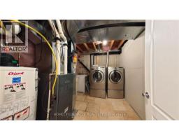 919 ZELLER Crescent - 43