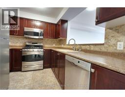 919 ZELLER Crescent - 5